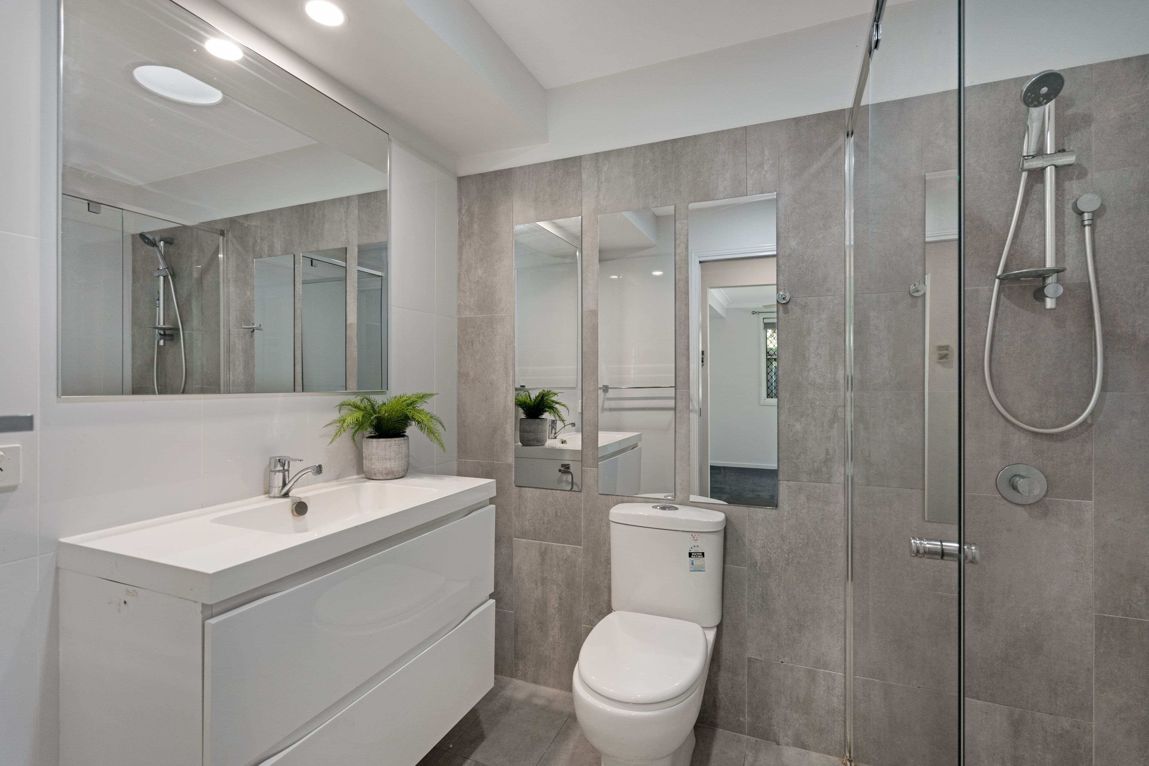 8 Highfield Drive, Merrimac QLD 4226, Merrimac - Thumbnail 8