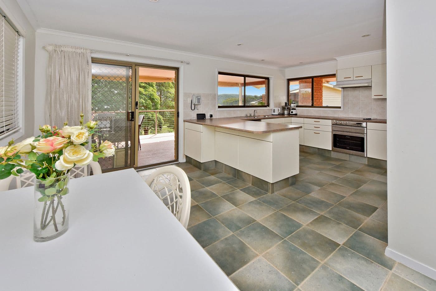 5 Mary Close, SARATOGA NSW 2251, Saratoga - Thumbnail 4