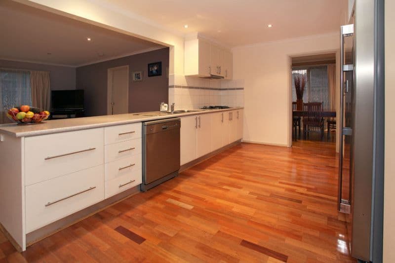 19 Whitehaven Crescent, MULGRAVE VIC 3170, Mulgrave - Thumbnail 2