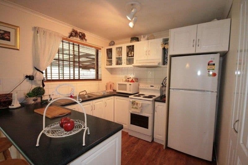 28 Rhodes Street, LOGANLEA QLD 4131, Loganlea - Thumbnail 2