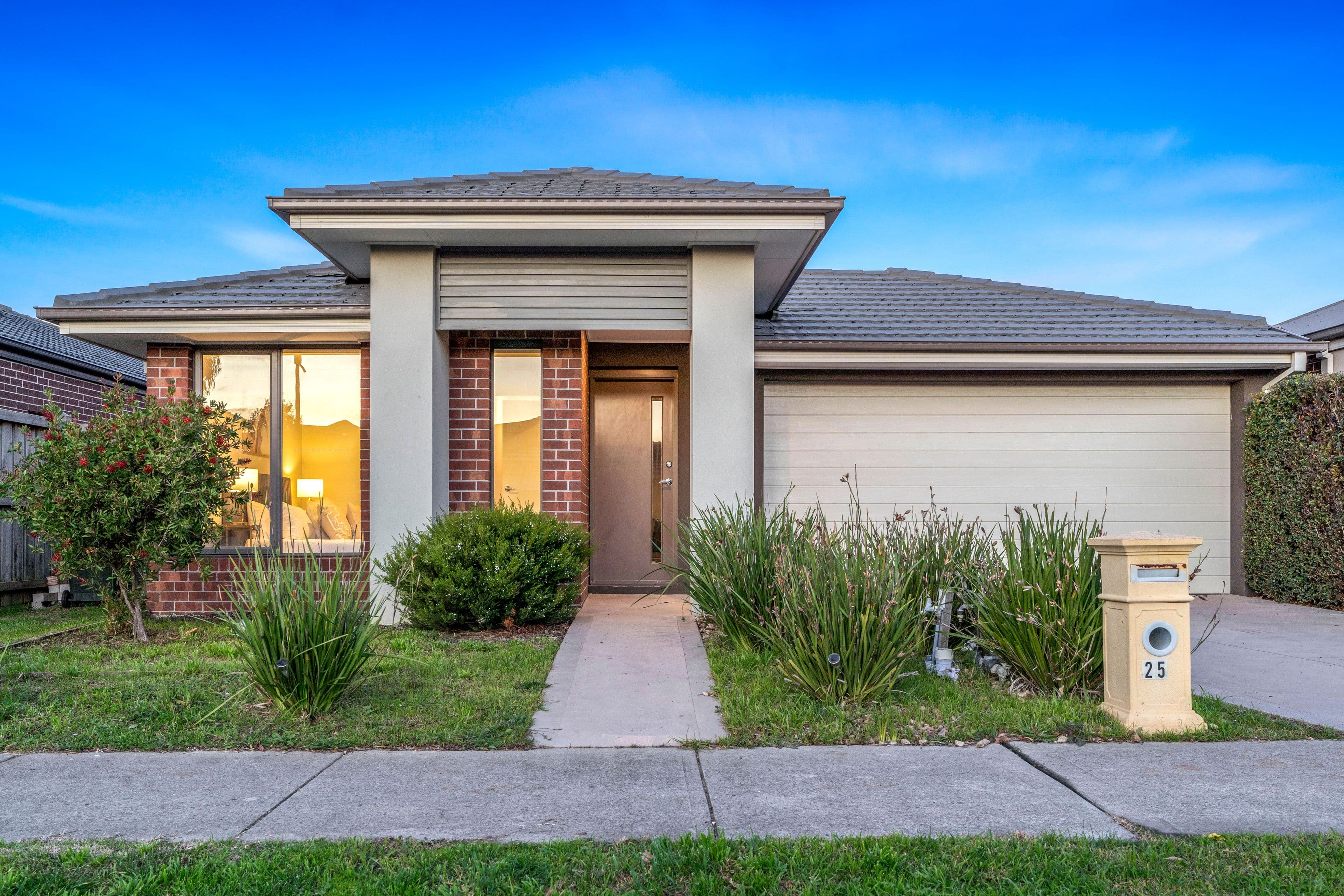 25 Albion Crescent, Mickleham VIC 3064, Mickleham - Image 1