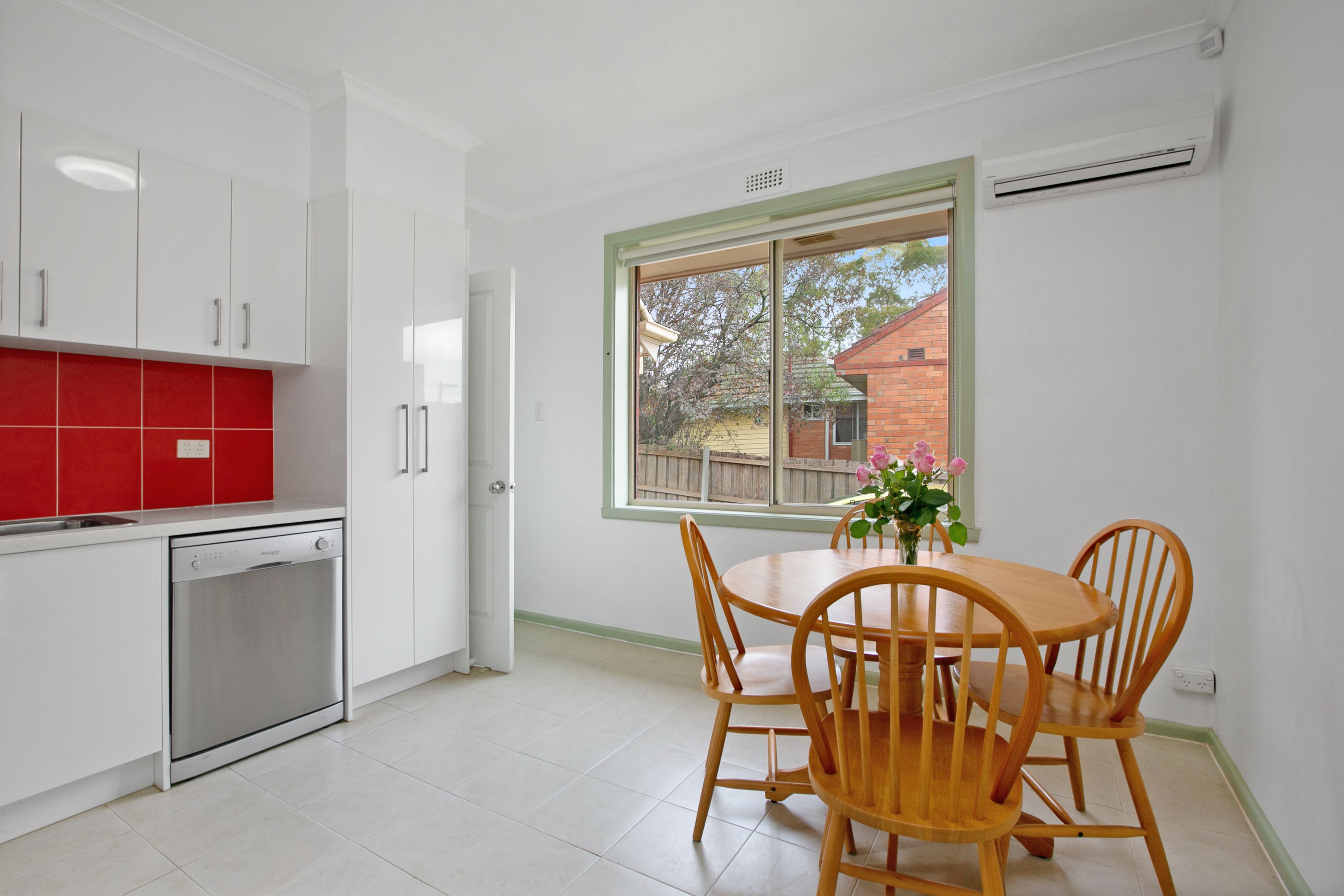 14 Moore Crescent, Reservoir VIC 3073, Reservoir - Thumbnail 5