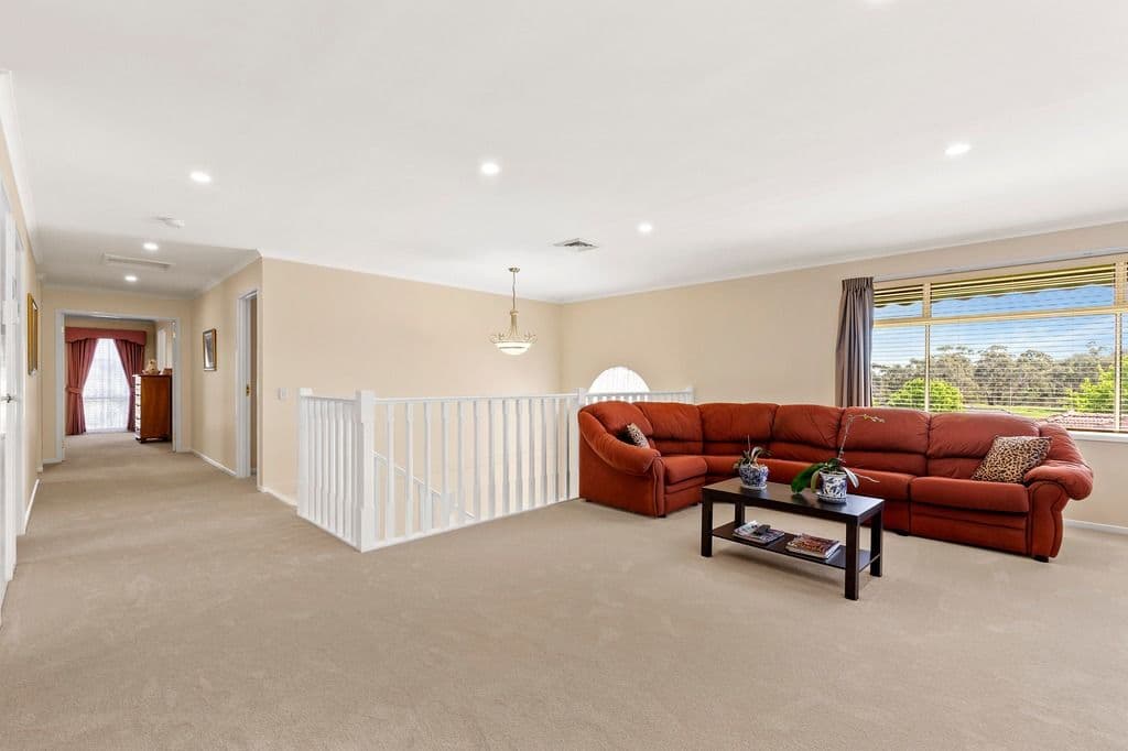 12 Whitehall Terrace, Ferntree Gully VIC 3156, Ferntree Gully - Thumbnail 4