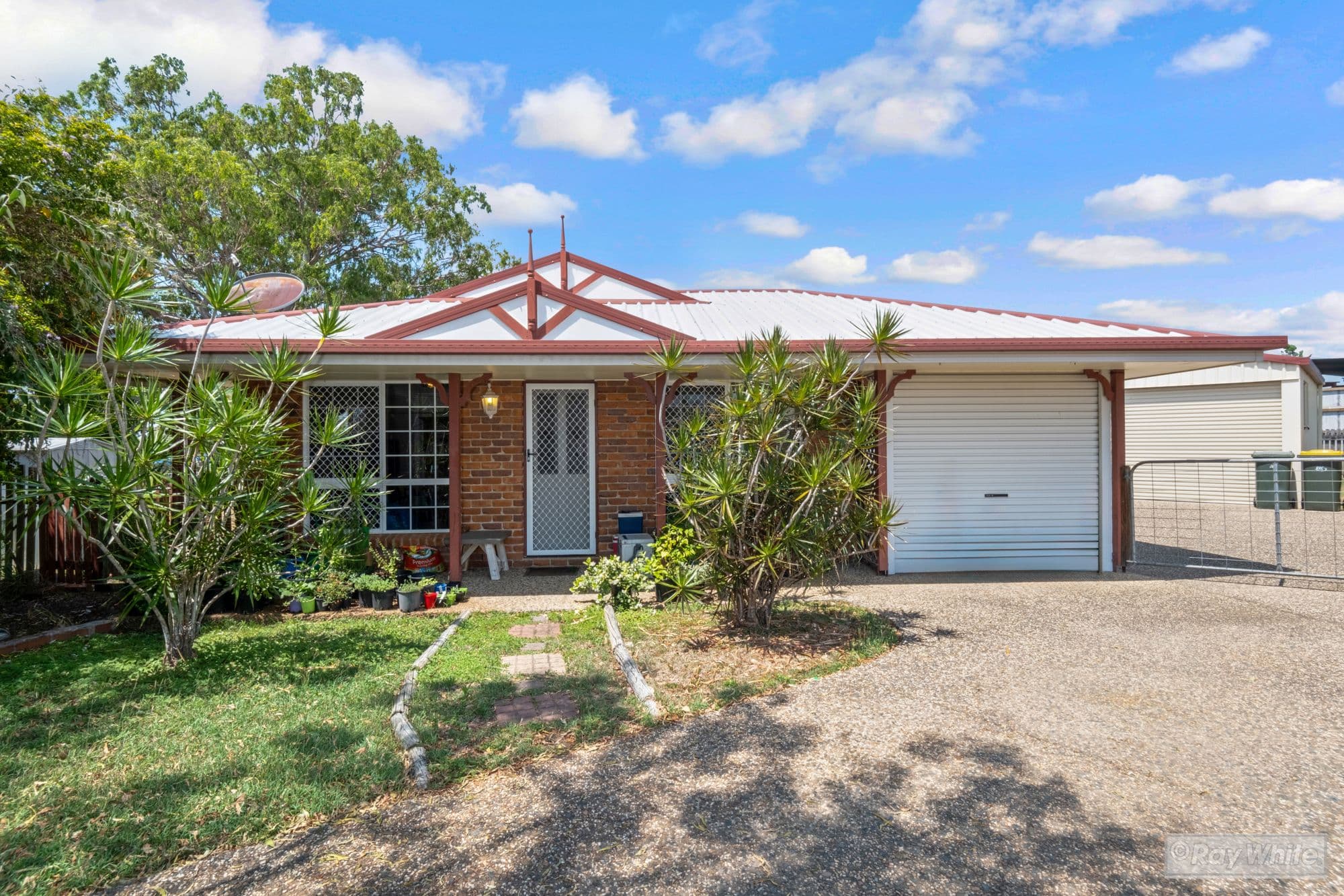 8 Hotham Close, Parkhurst QLD 4702, Parkhurst - Image 1
