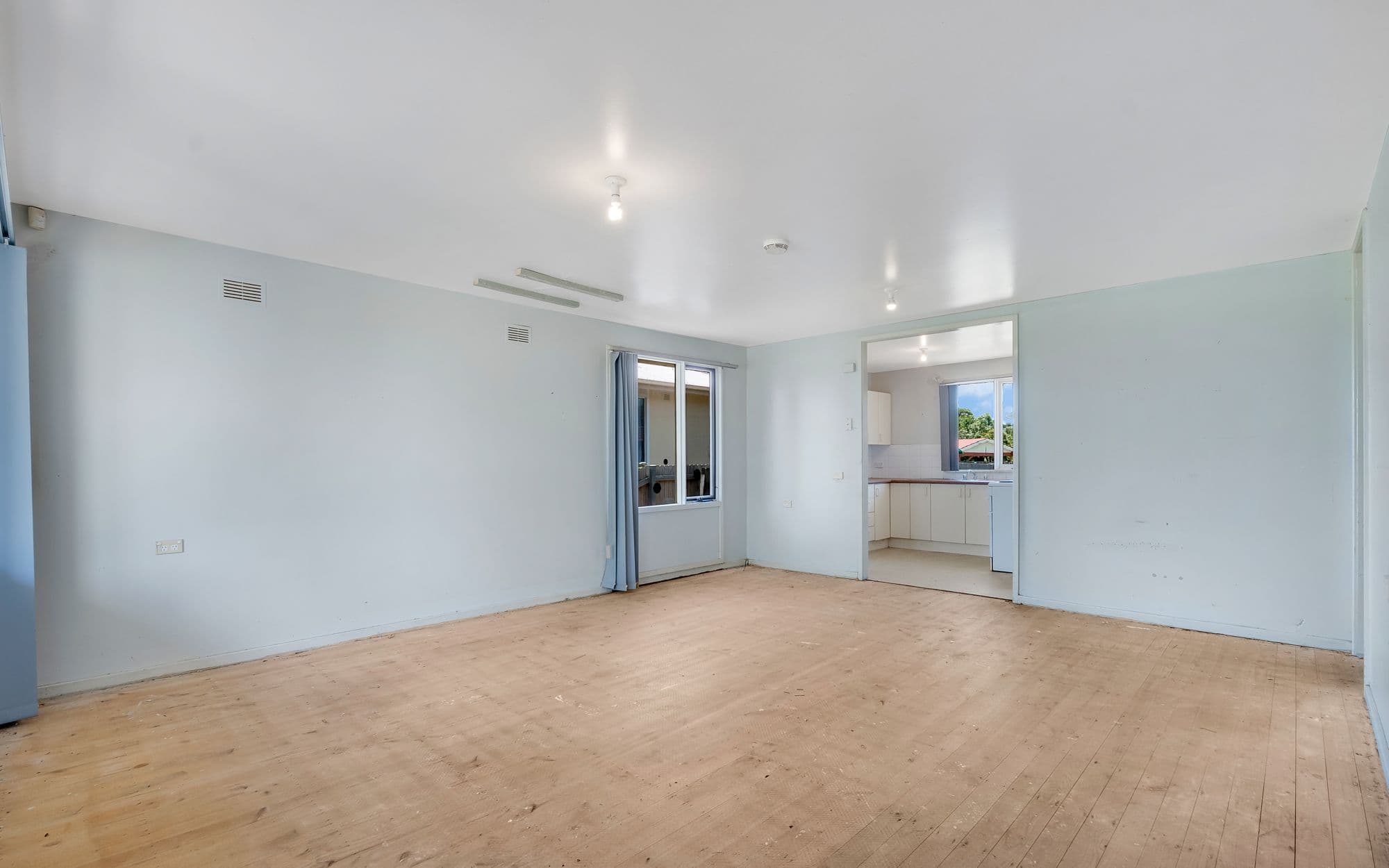 14 Maitland Way, Airds NSW 2560, Airds - Thumbnail 3