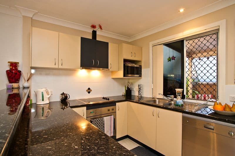 20 King Street, WOODY POINT QLD 4019, Woody Point - Thumbnail 3