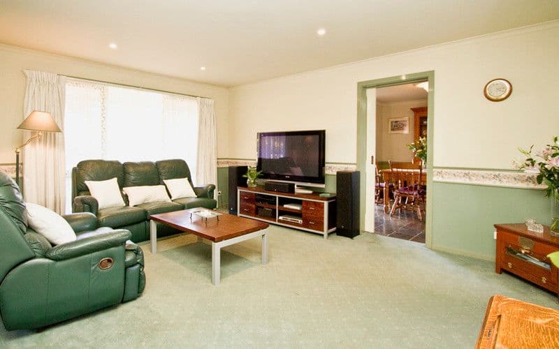 7 Nobel Close, GREENSBOROUGH VIC 3088, Greensborough - Thumbnail 2