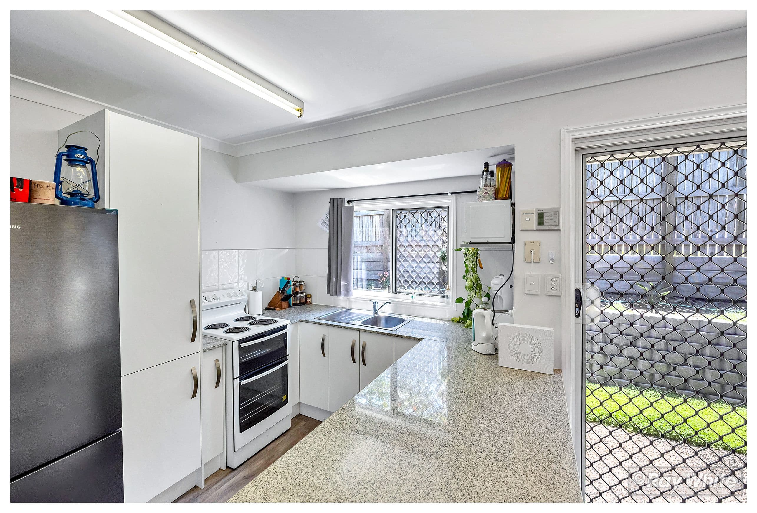 210 Victoria Place, Berserker QLD 4701, Berserker - Thumbnail 4