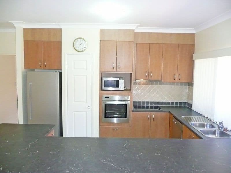 STRETTON QLD 4116, Stretton - Thumbnail 4