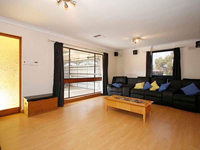 17 Lyndhurst Road, SEAFORD SA 5169, Seaford - Thumbnail 4