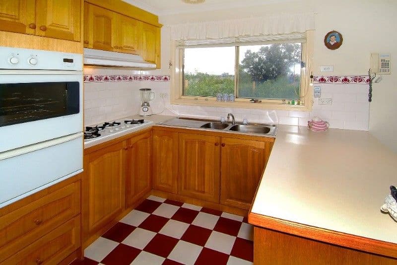 27 Bradley Drive, MILL PARK VIC 3082, Mill Park - Thumbnail 4