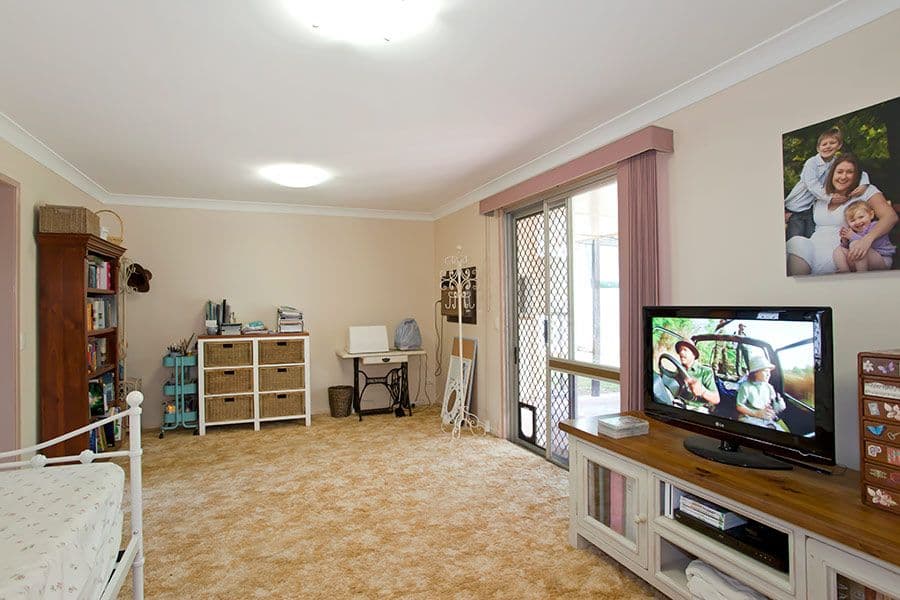 61 Hoepper Street, Kearneys Spring QLD 4350, Kearneys Spring - Thumbnail 2