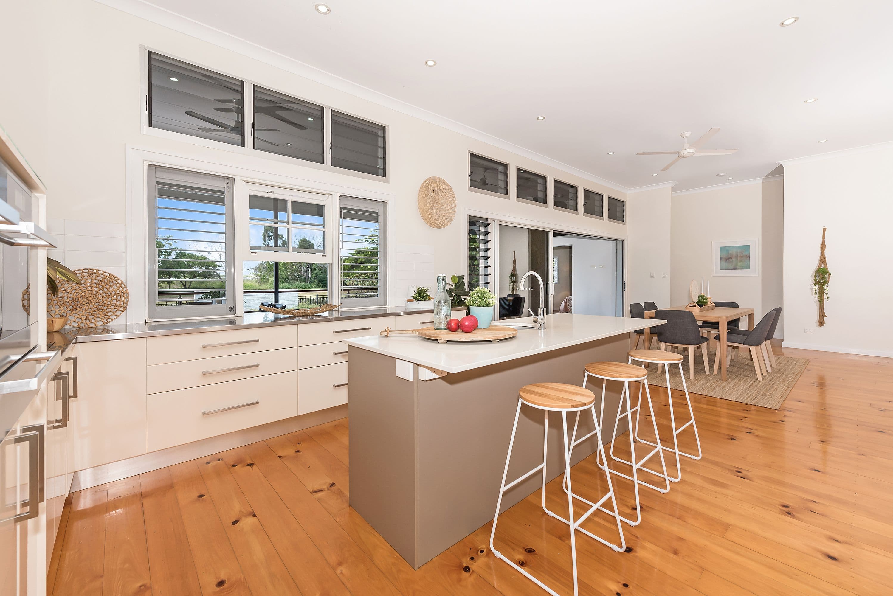 11 Whyte Street, Hermit Park QLD 4812, Hermit Park - Thumbnail 4