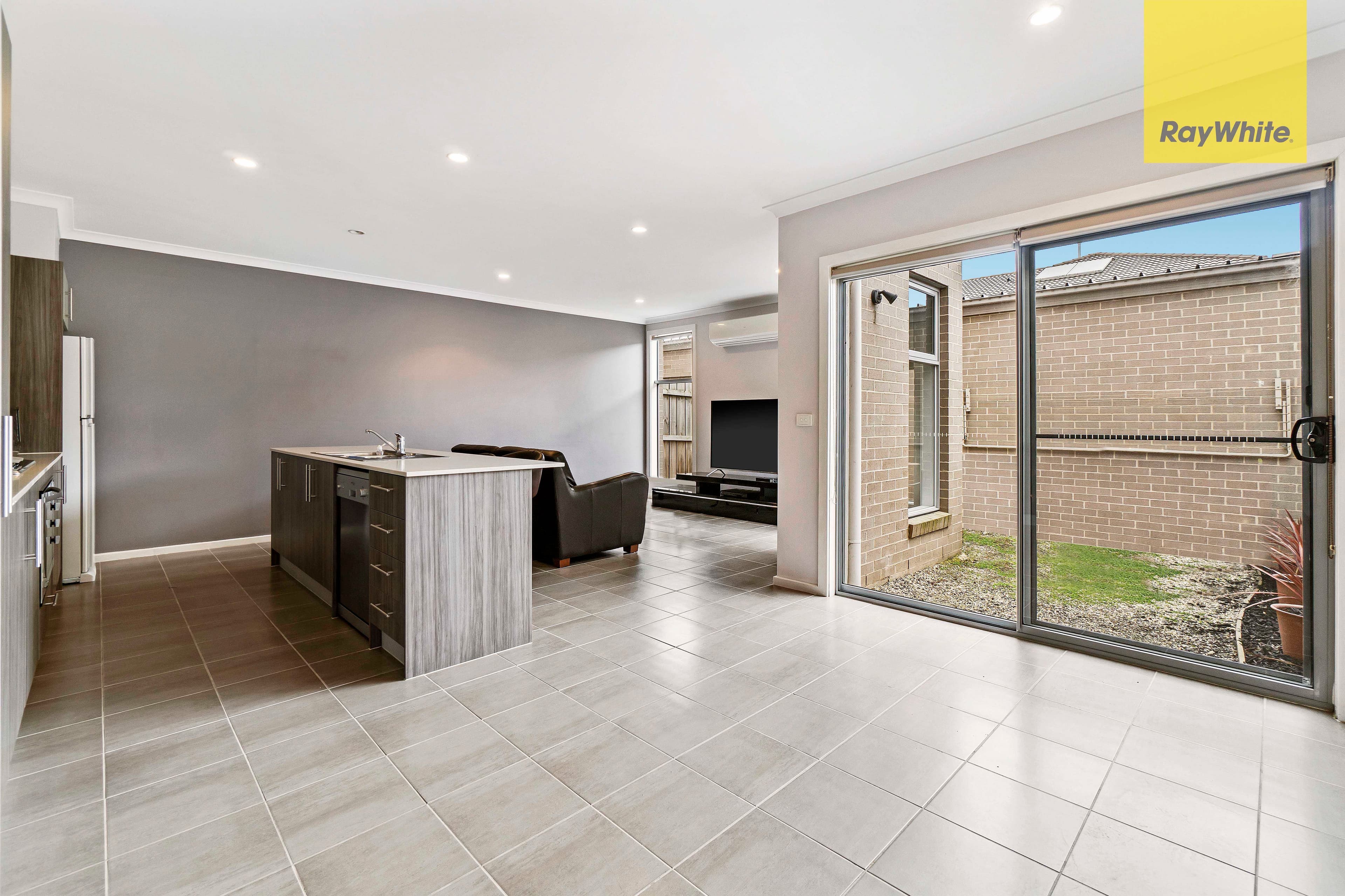 22 Nest Place, Point Cook VIC 3030, Point Cook - Thumbnail 4