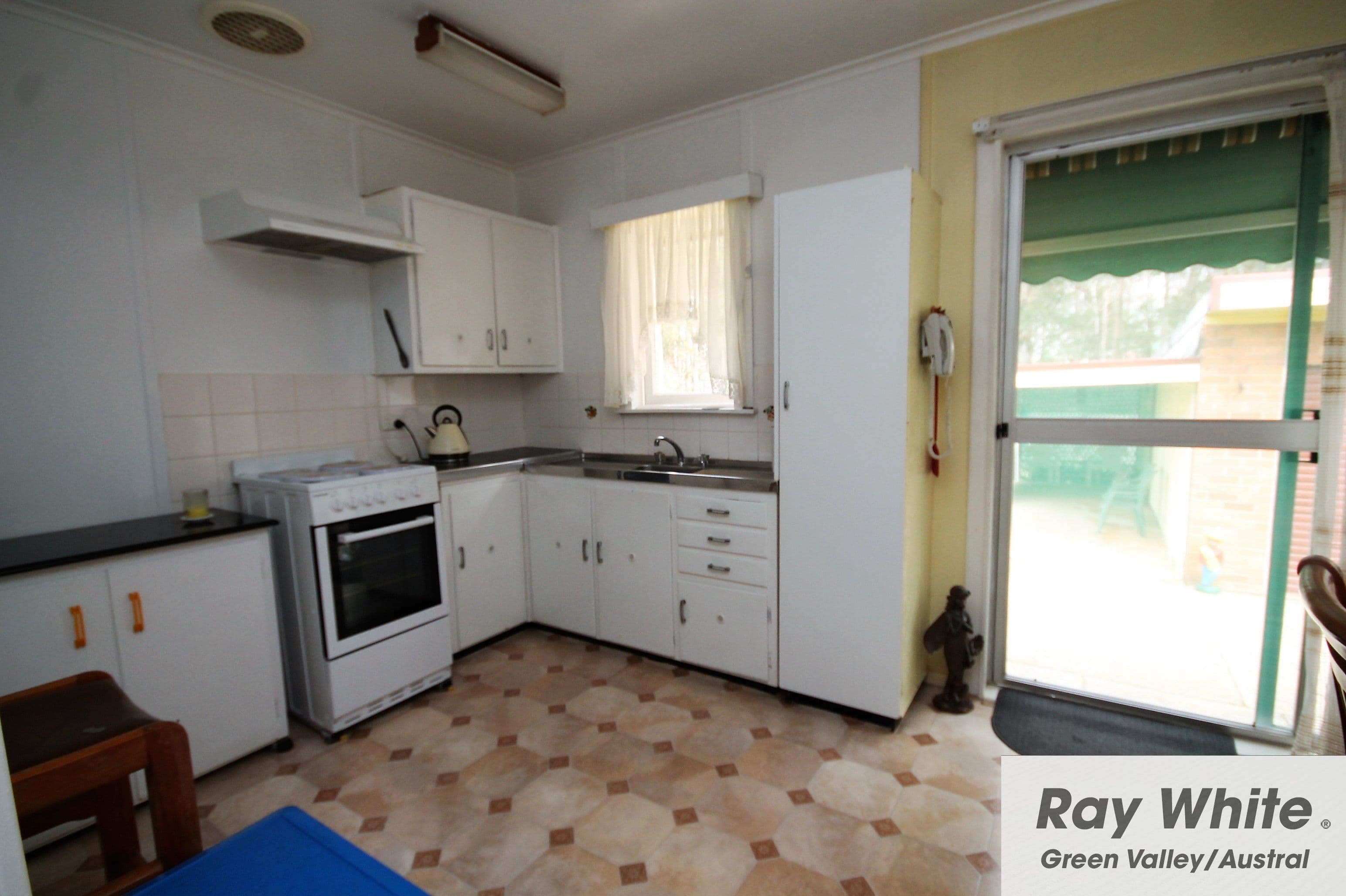 57 Busby Road, Busby - Thumbnail 2