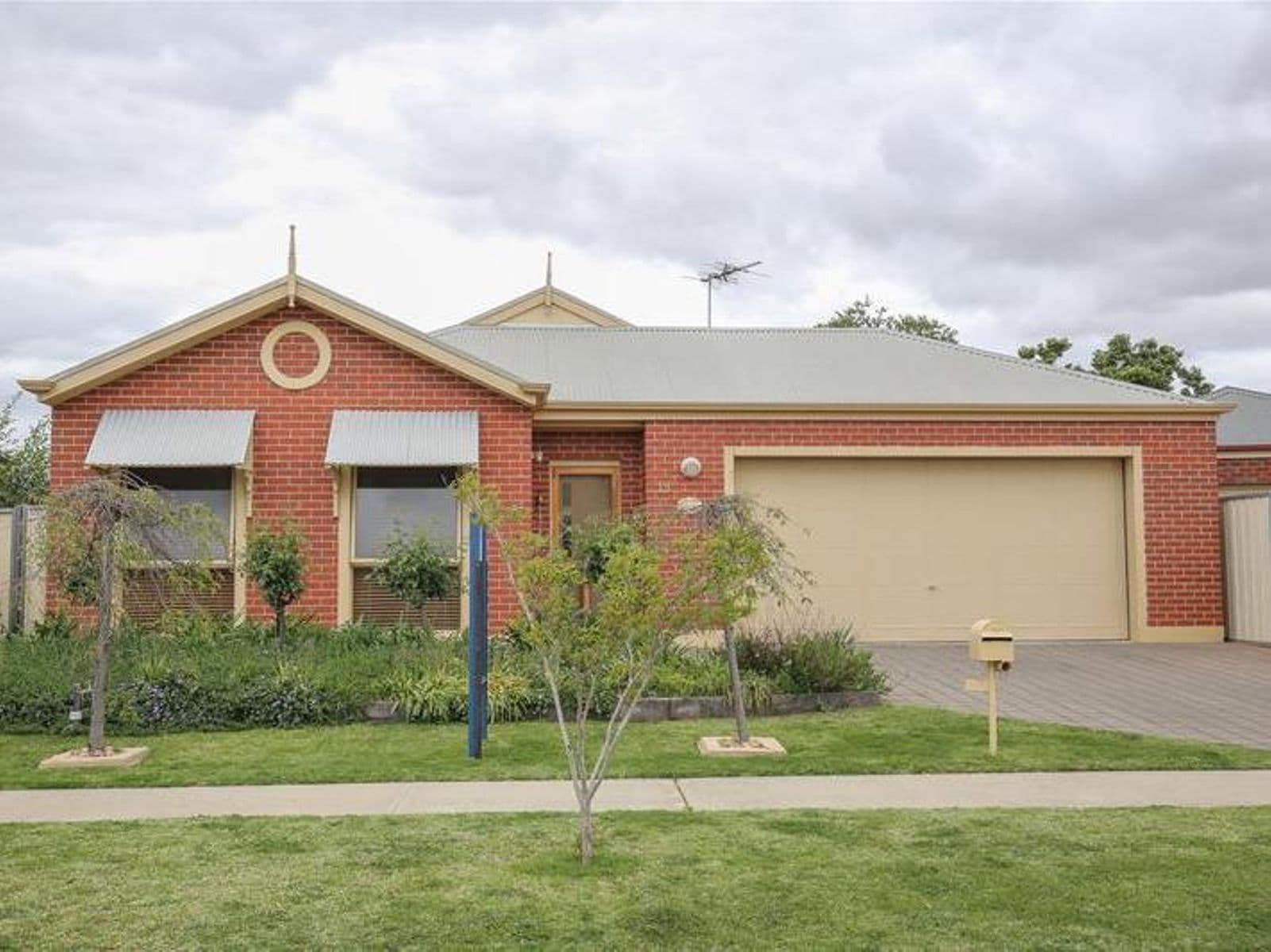 19 Canterbury Drive, Mildura - Image 1