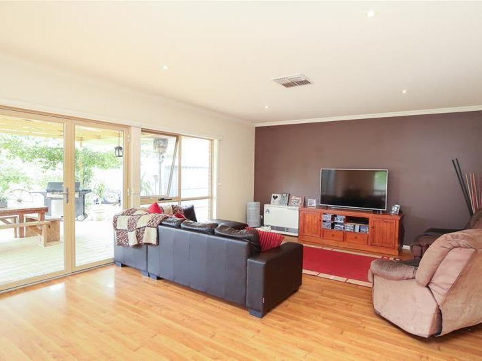 19 Canterbury Drive, Mildura - Thumbnail 2