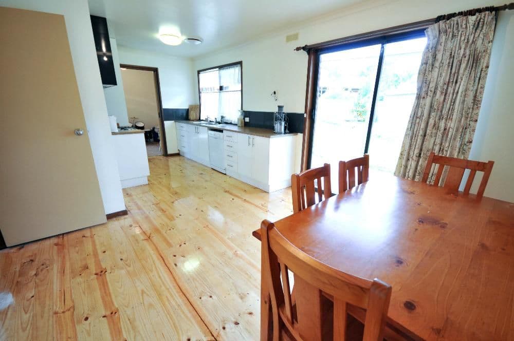 1 Barook Place, LAVINGTON NSW 2641, Lavington - Thumbnail 2