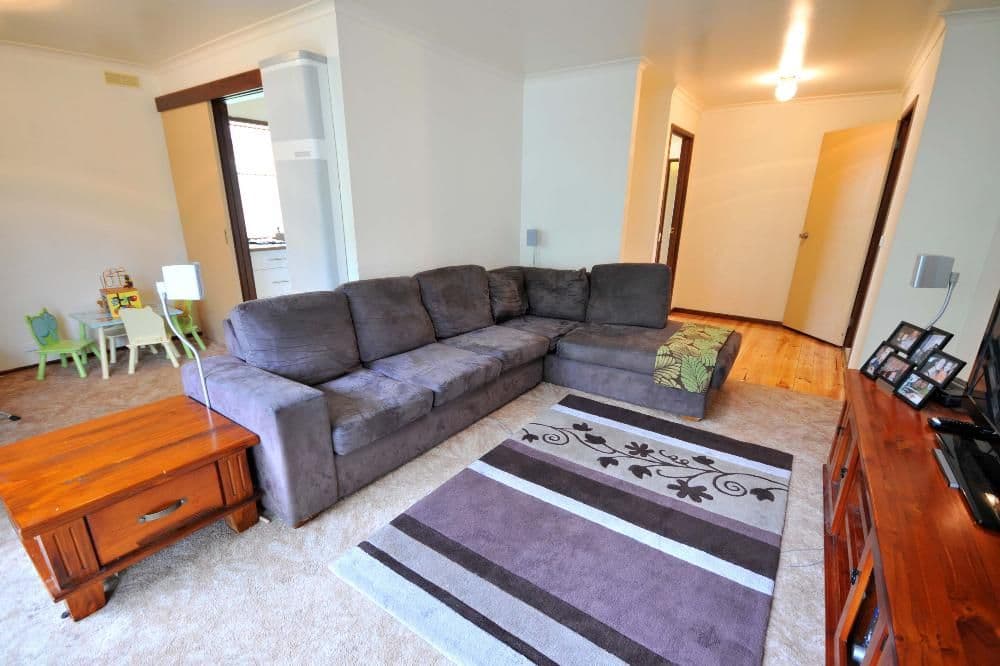 1 Barook Place, LAVINGTON NSW 2641, Lavington - Thumbnail 6