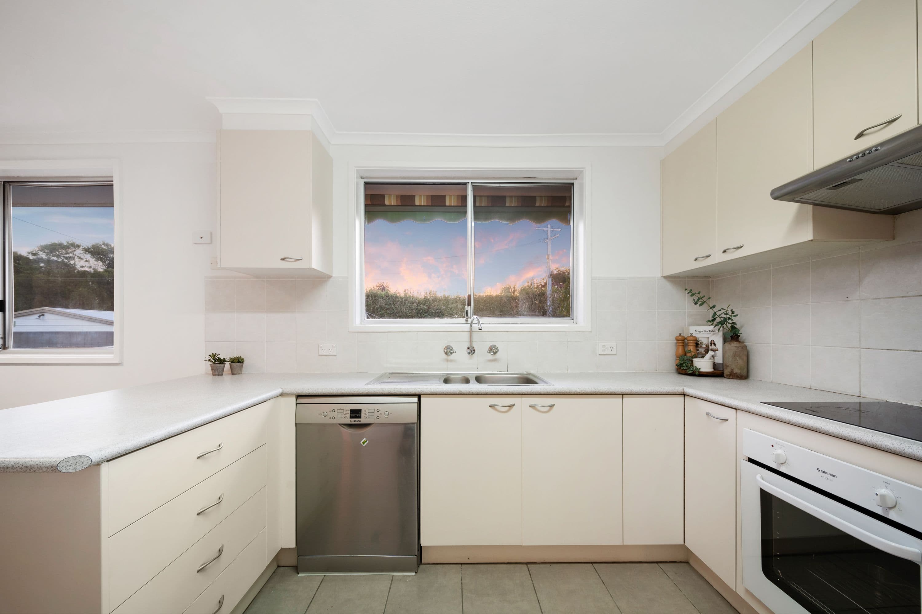 4 Hastings Court, Kaleen ACT 2617, Kaleen - Thumbnail 2