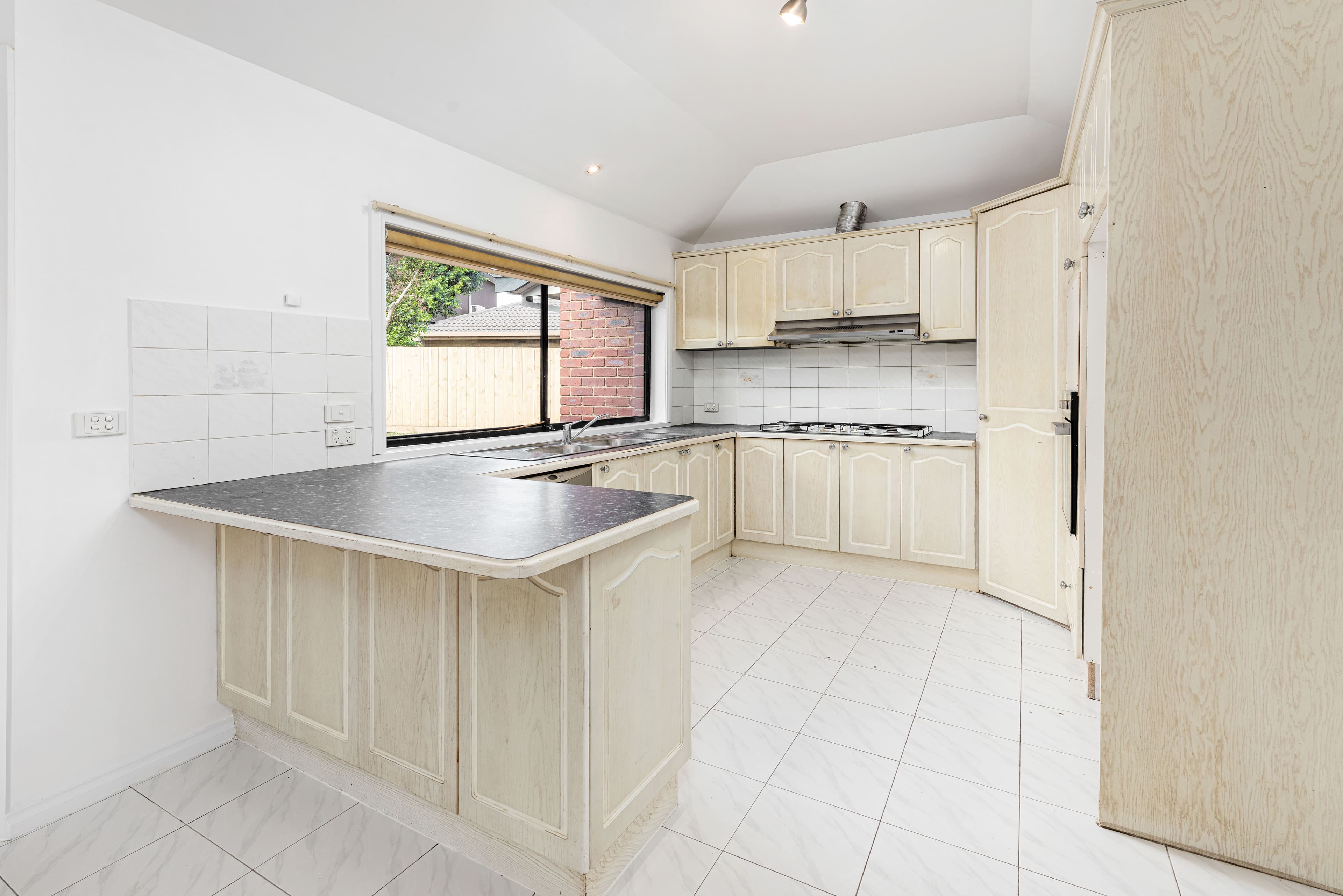 41 Maybury Drive, Mill Park VIC 3082, Mill Park - Thumbnail 6