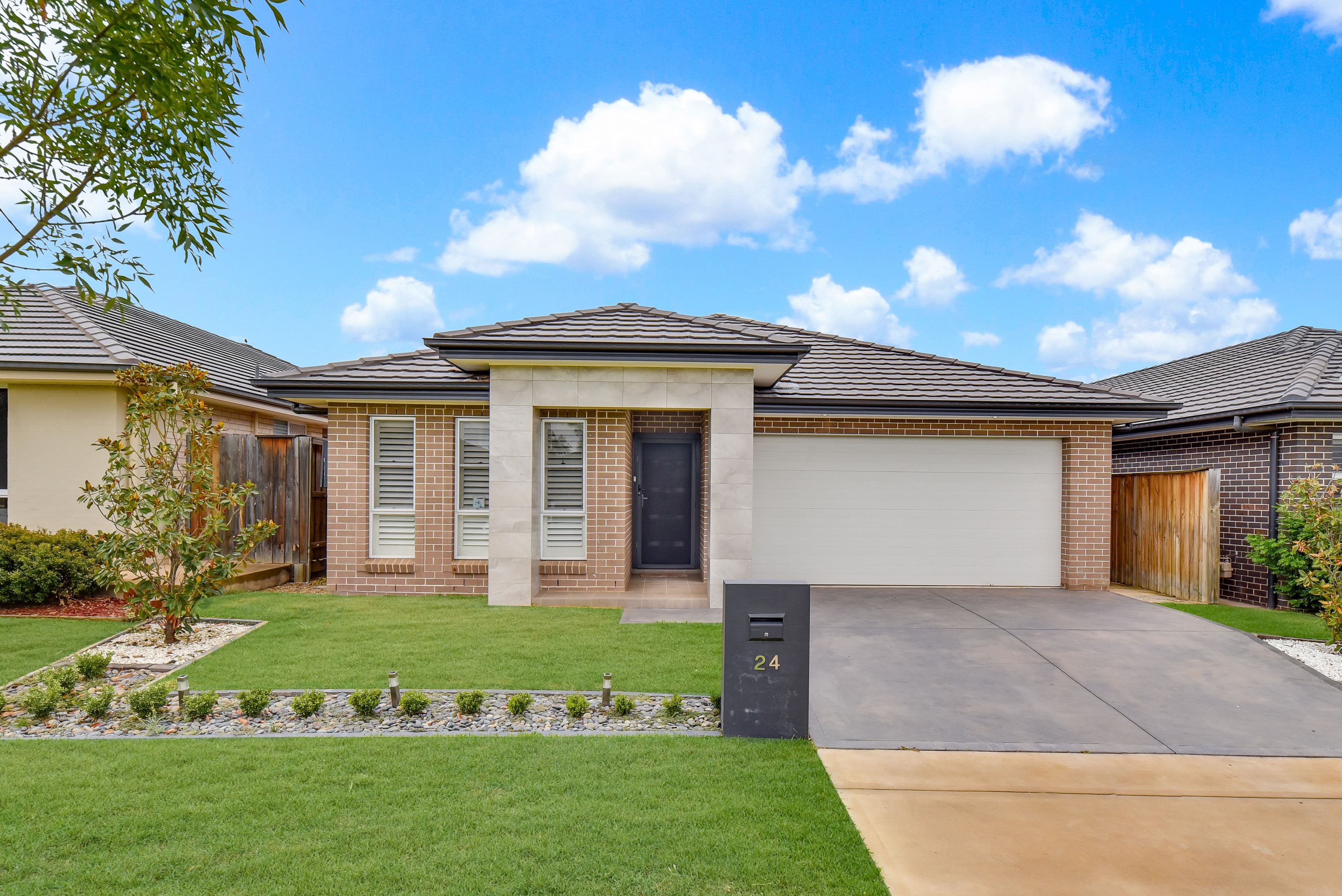 24 Tarrawarra Avenue, GLEDSWOOD HILLS NSW 2557, Gledswood Hills - Image 1