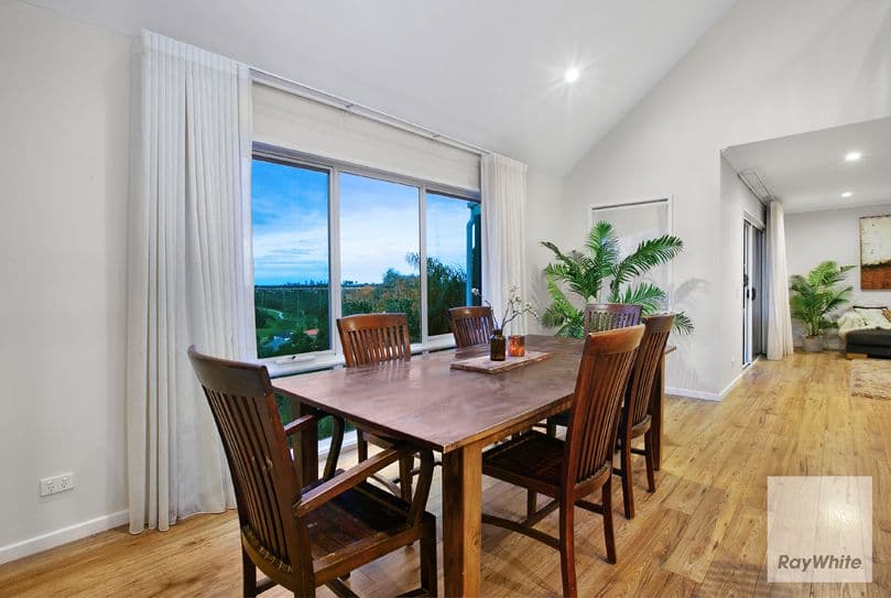 2 Lanark Way, Gowanbrae VIC 3043, Gowanbrae - Thumbnail 4