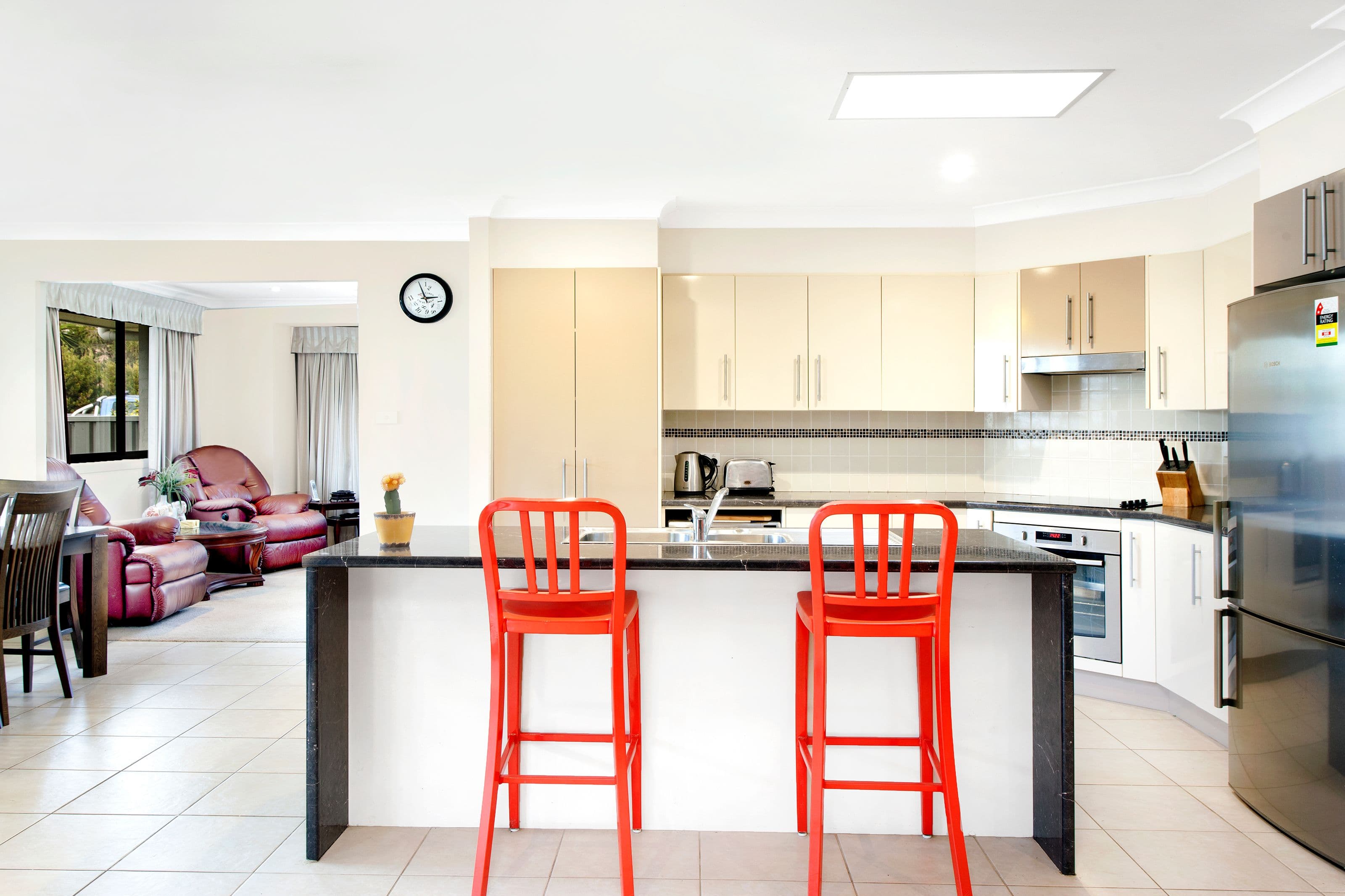 18 Admiralty Drive, Safety Beach - Thumbnail 3