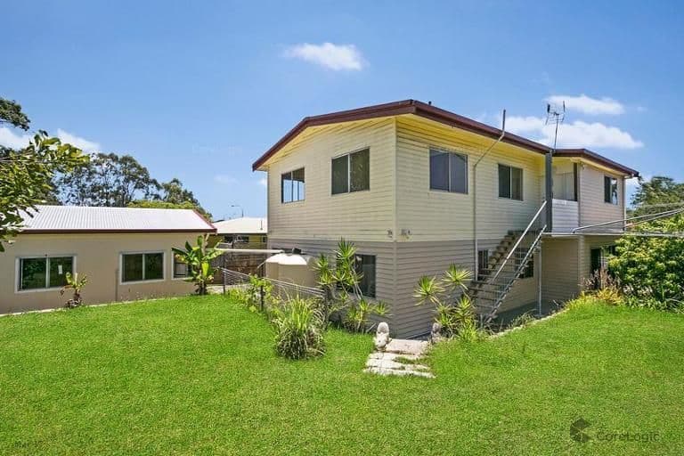 22 Kumbari Avenue, Southport QLD 4215, Southport - Thumbnail 2