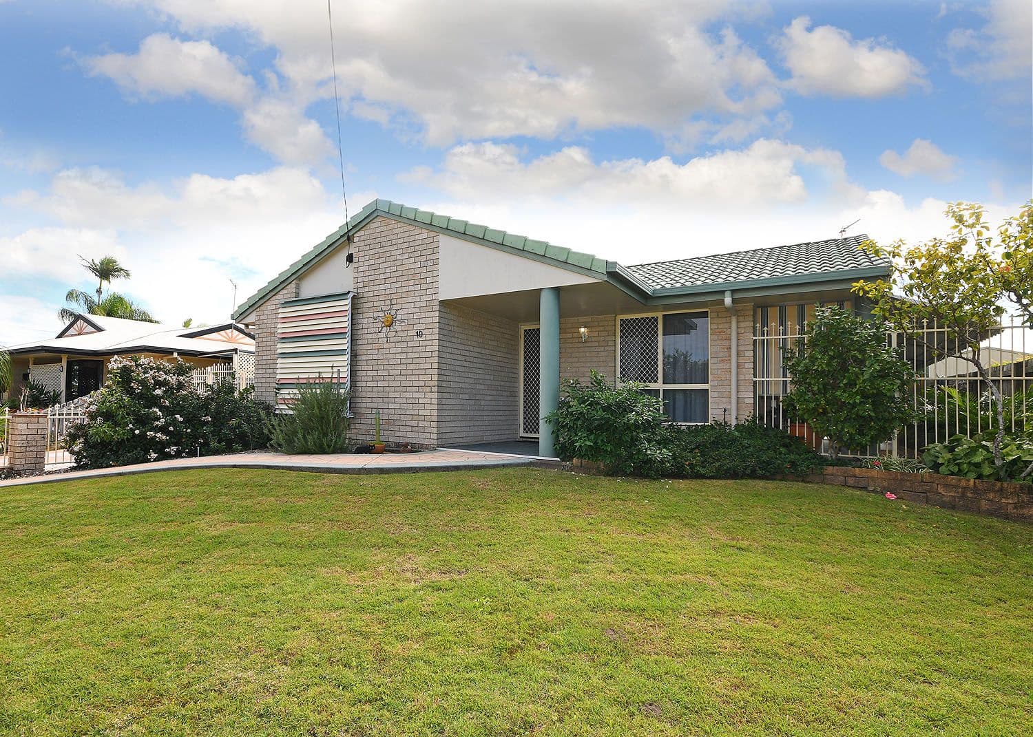 10 Ripley Avenue, Pialba QLD 4655, Pialba - Thumbnail 2