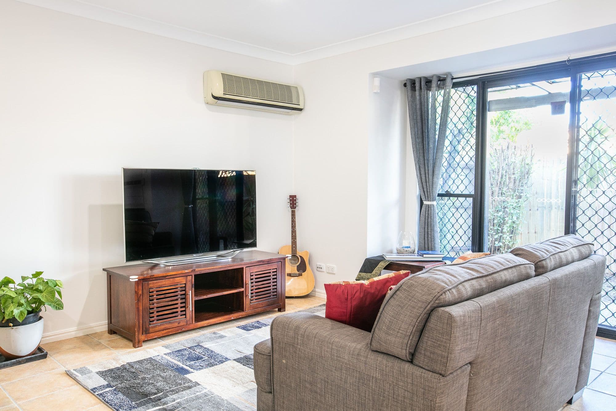 14 Cardross Street, Yeerongpilly QLD 4105, Yeerongpilly - Thumbnail 5