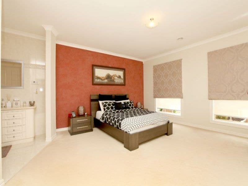 5 Barn Elms Parade, Caroline Springs - Thumbnail 5