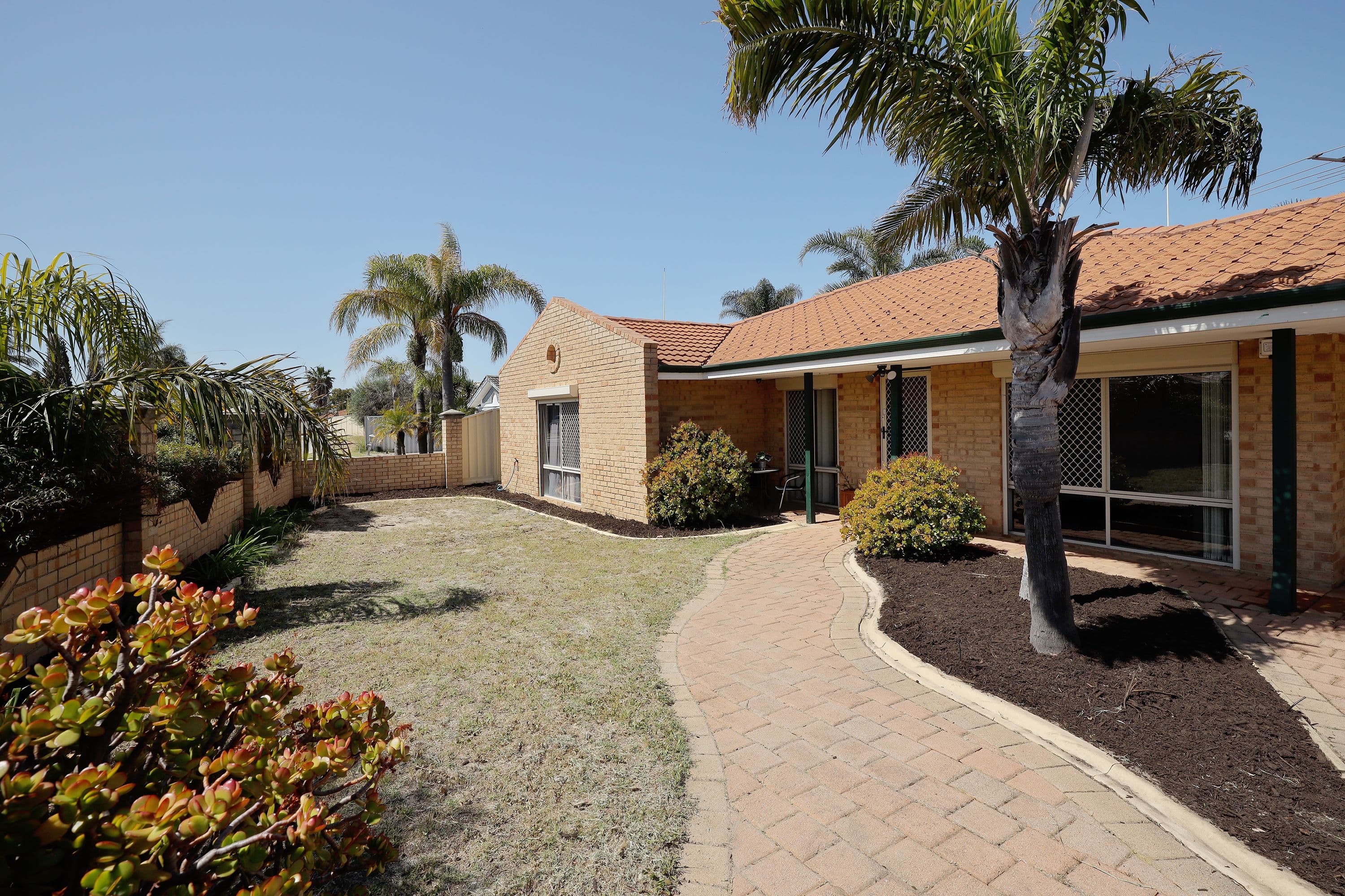 34 Glacier Gardens, Ballajura WA 6066, Ballajura - Thumbnail 2