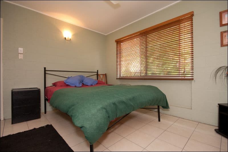2 Granadilla Street, HOLLOWAYS BEACH QLD 4878, Holloways Beach - Thumbnail 6