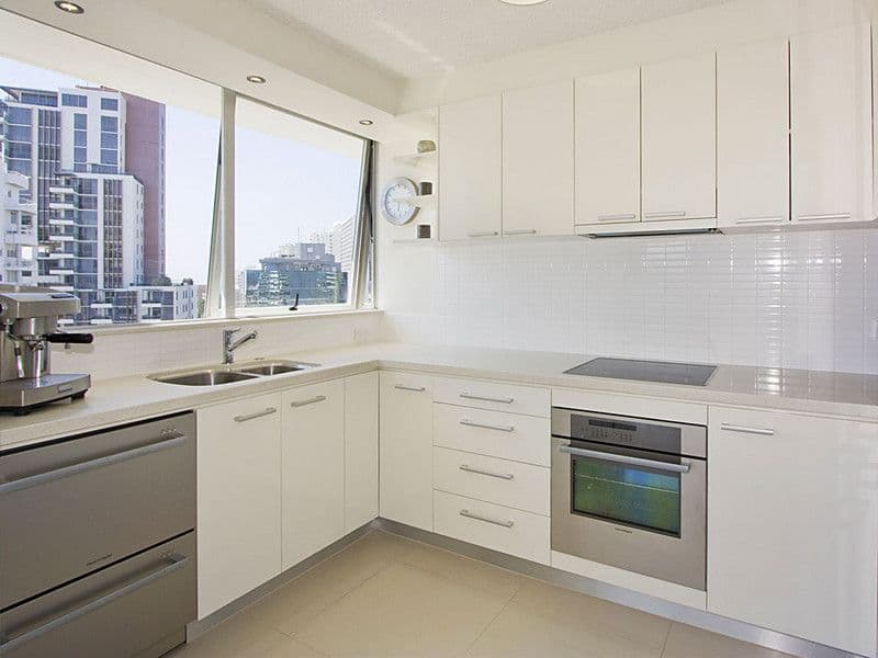 111 'The Anchorage', 32 Riverview Parade, SURFERS PARADISE QLD 4217, Surfers Paradise - Thumbnail 2