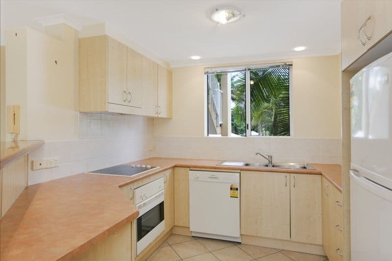 72 Kowinka Street, WHITE ROCK QLD 4868, White Rock - Thumbnail 4