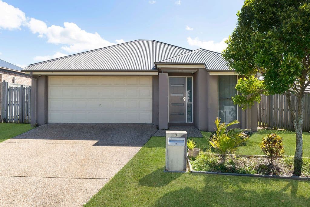 7 Orlando Drive, Coomera QLD 4209, Coomera - Thumbnail 2
