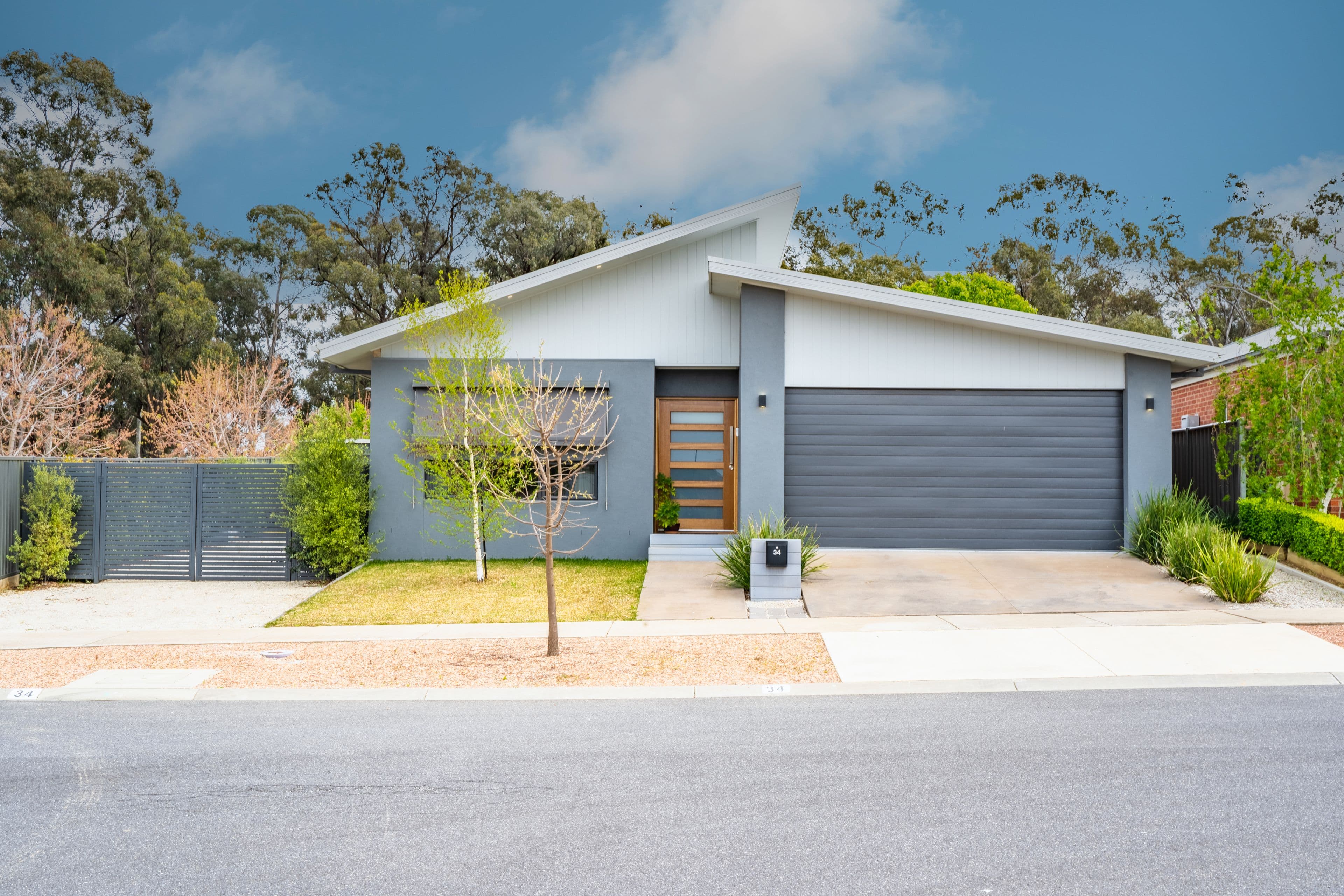 34 Riversdale Avenue, Eaglehawk VIC 3556, Eaglehawk - Image 1