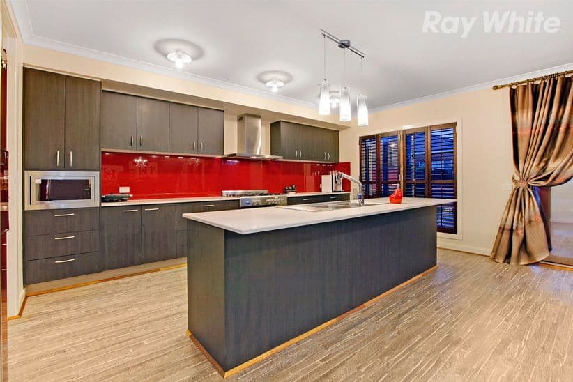 81 Hawkstowe Parade, SOUTH MORANG VIC 3752, South Morang - Thumbnail 2