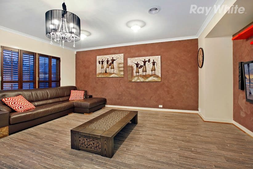 81 Hawkstowe Parade, SOUTH MORANG VIC 3752, South Morang - Thumbnail 4