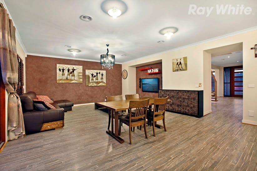 81 Hawkstowe Parade, SOUTH MORANG VIC 3752, South Morang - Thumbnail 5