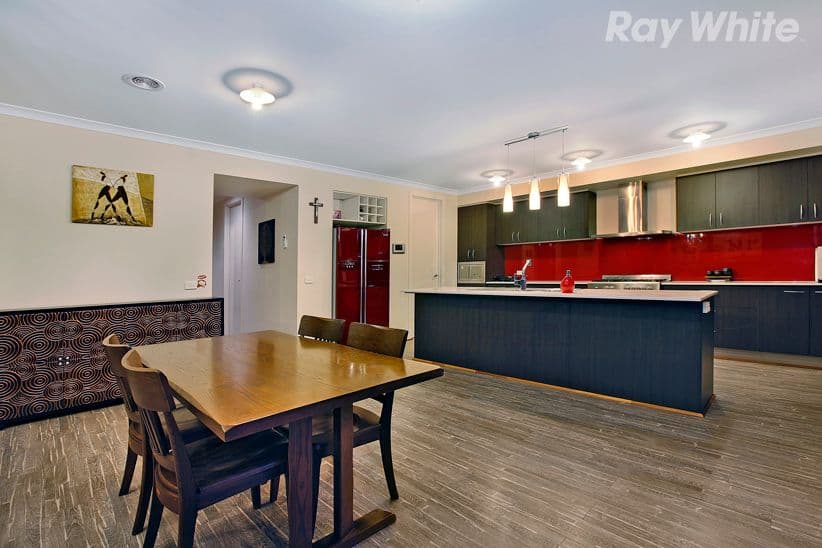 81 Hawkstowe Parade, SOUTH MORANG VIC 3752, South Morang - Thumbnail 8
