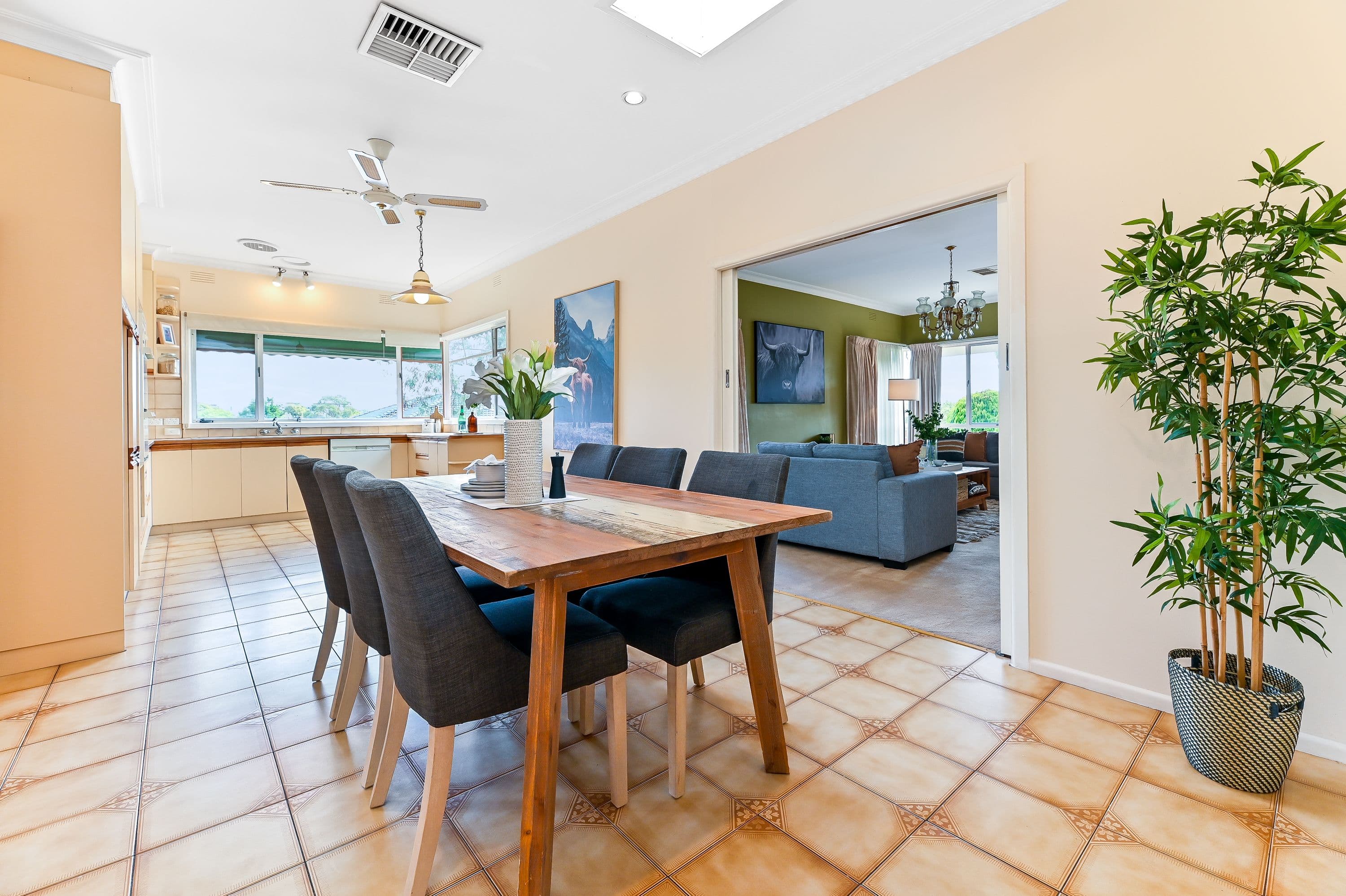 2 Lorraine Drive, Burwood East VIC 3151, Burwood East - Thumbnail 4