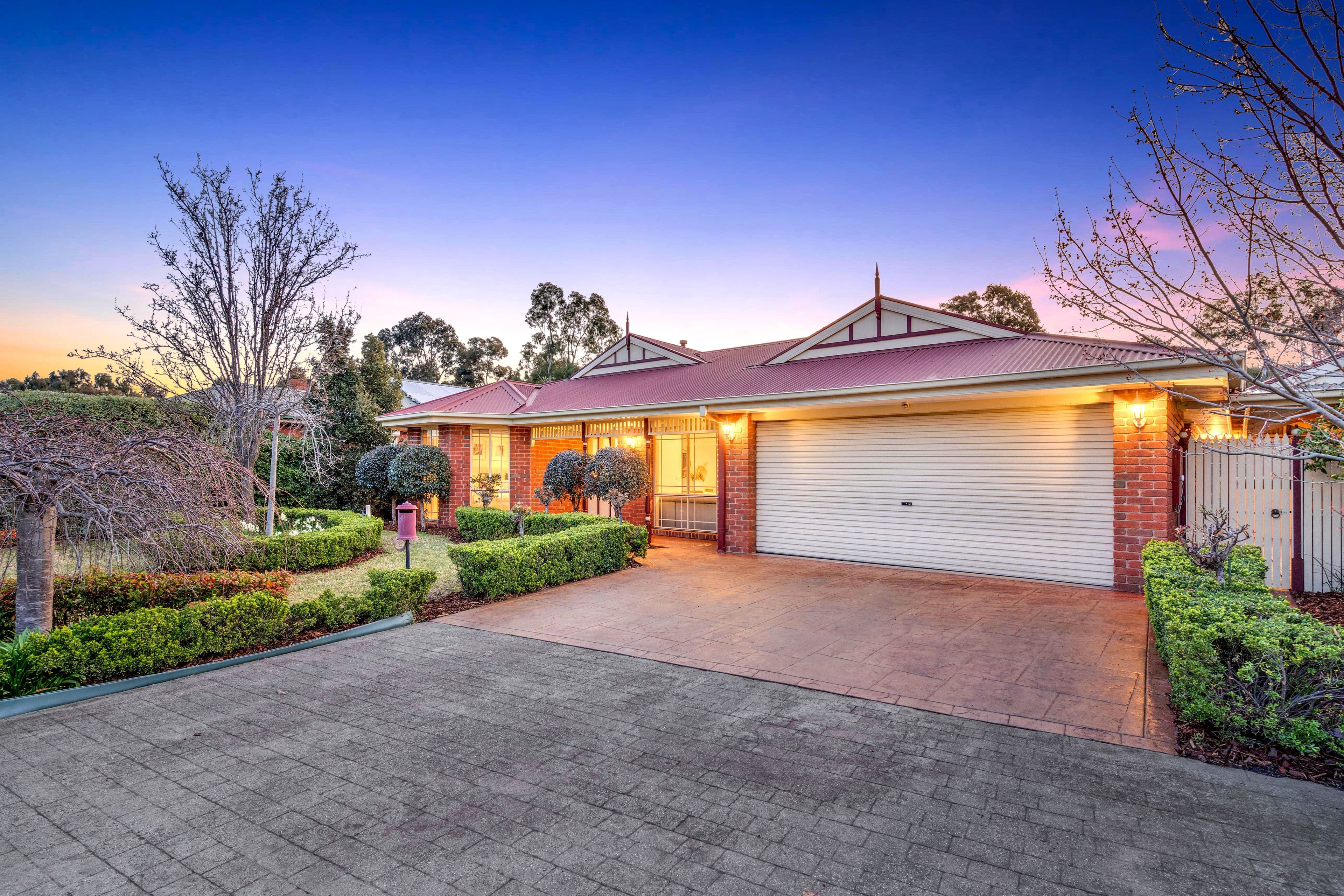 11 Heytesbury Crescent, Craigieburn VIC 3064, Craigieburn - Image 1