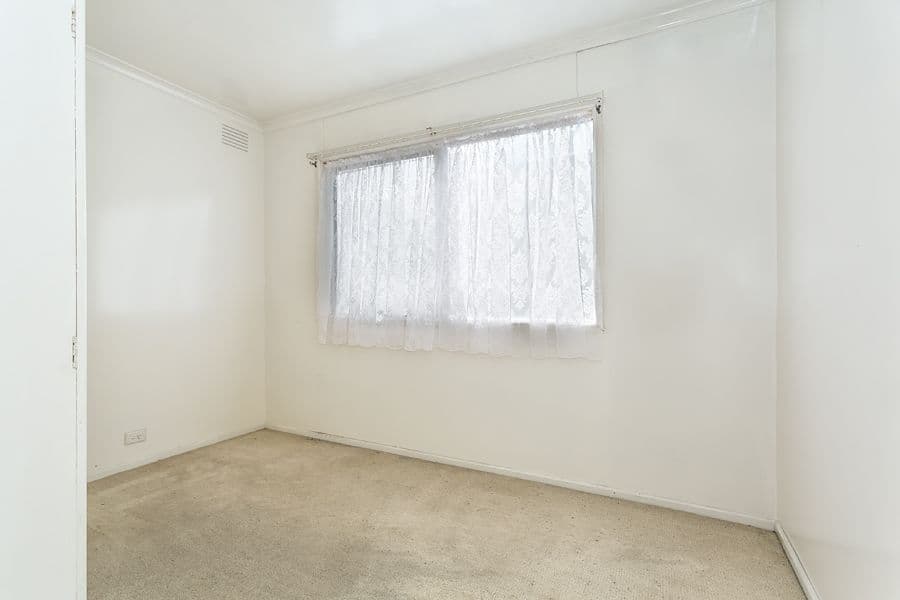 17 Odessa Avenue, KEILOR DOWNS VIC 3038, Keilor Downs - Thumbnail 4