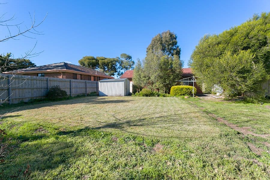 17 Odessa Avenue, KEILOR DOWNS VIC 3038, Keilor Downs - Thumbnail 8