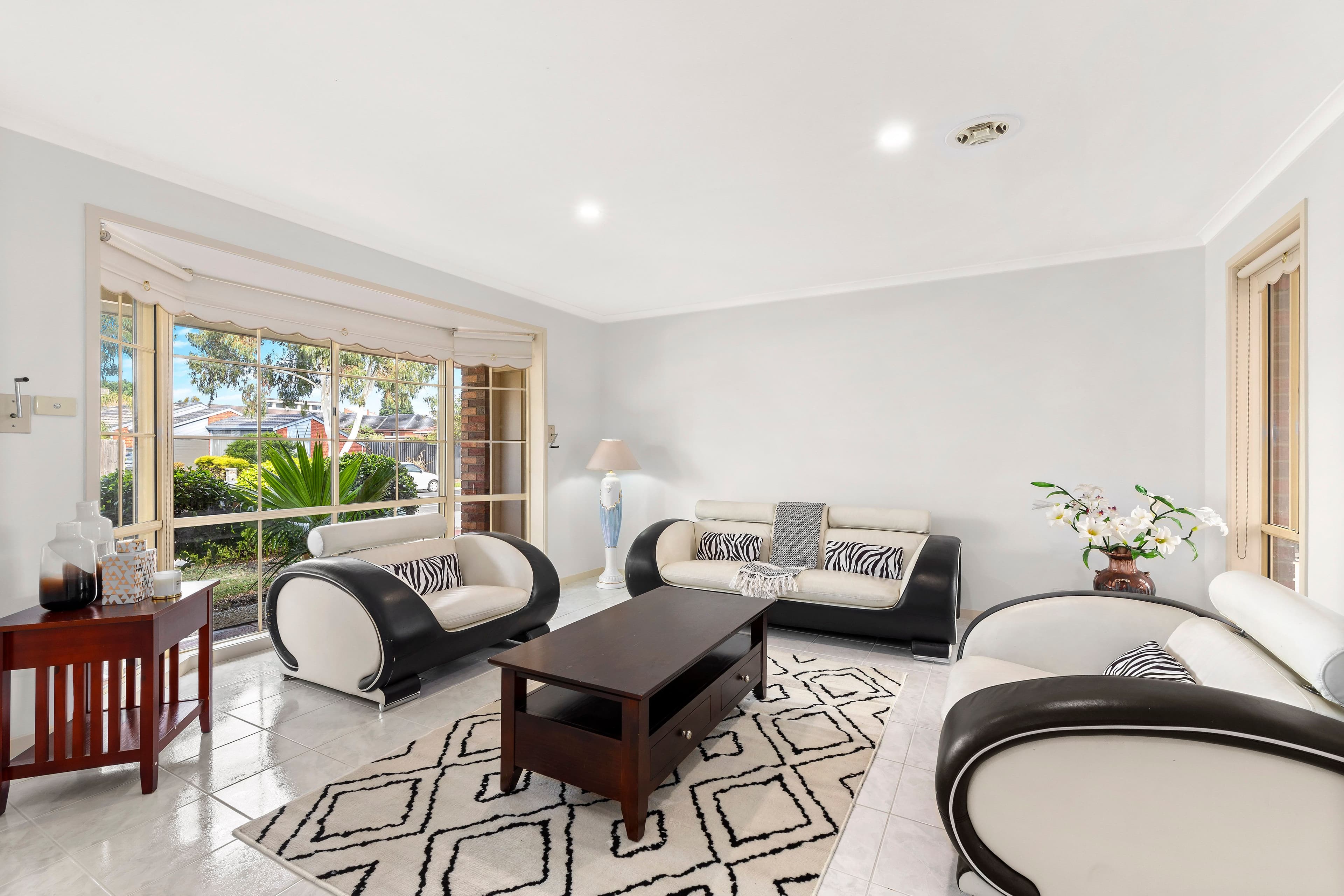 75 Prince Of Wales Avenue, Mill Park VIC 3082, Mill Park - Thumbnail 2