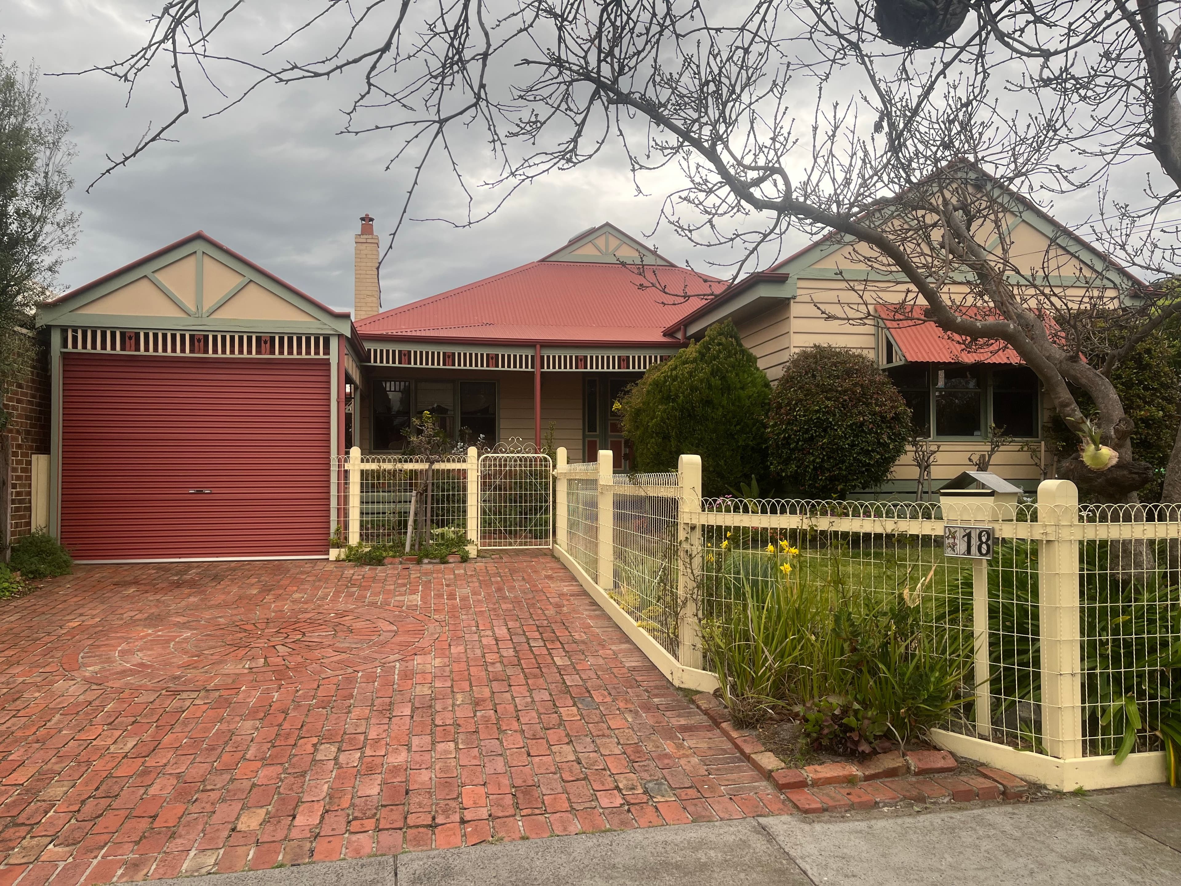 18 Brownfield Street, Cheltenham VIC 3192, Cheltenham - Image 1