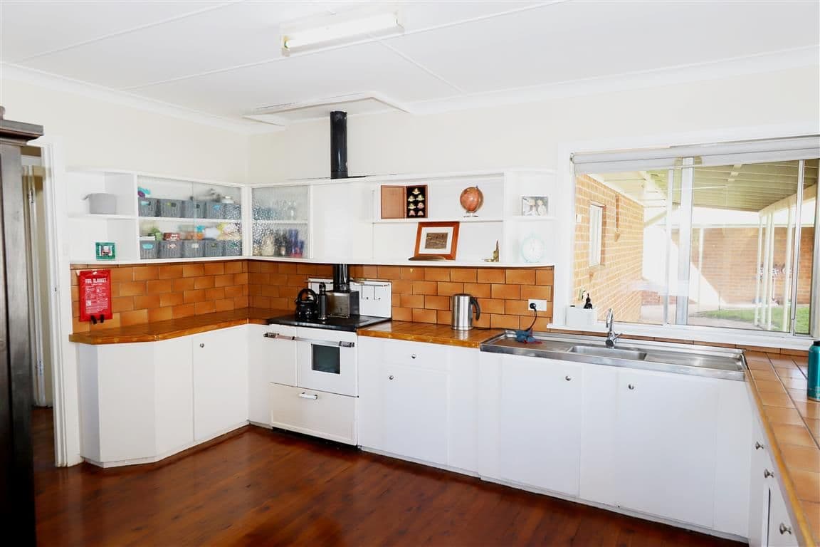 1 Mountain Avenue, Batlow - Thumbnail 4