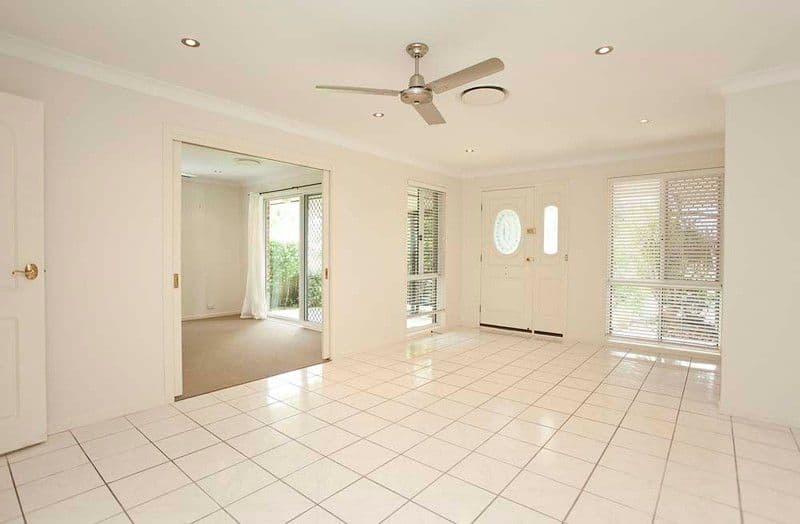 2 Royal Court, Ivanhoe, Ivanhoe - Thumbnail 2